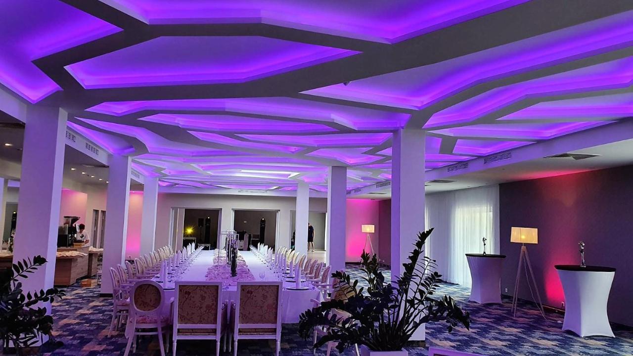 Green Garden Hotel Raszyn Exterior foto
